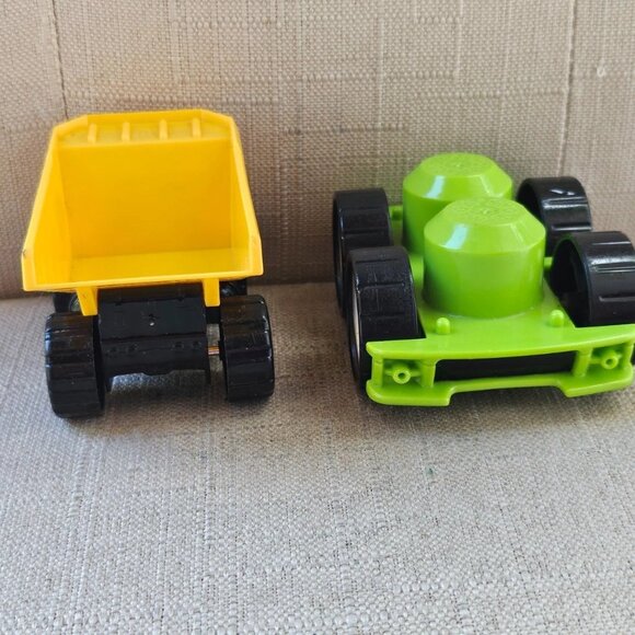 DIG Maxx Action Yellow Truck Green Mega Blocks Car Push Up Toys Lot of 2 - Picture 5 of 11